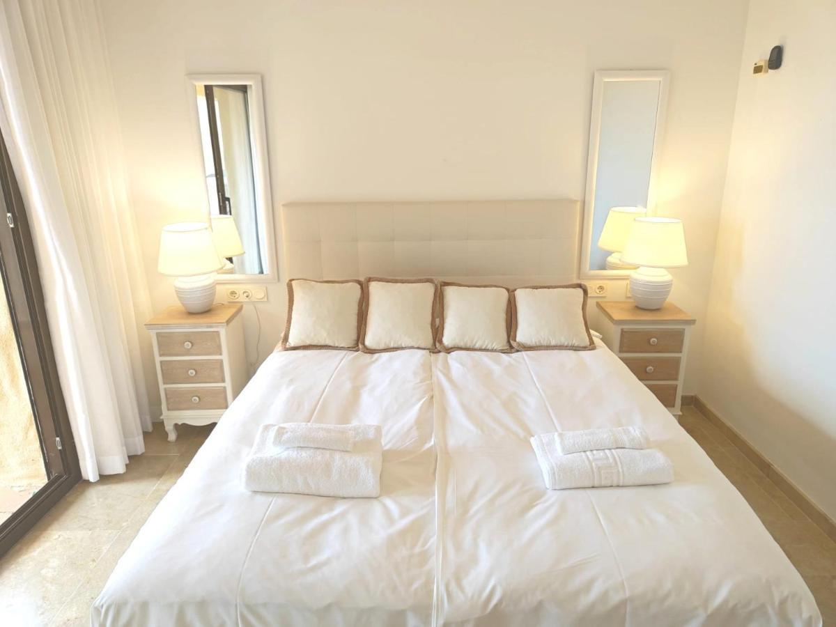 Apartamento 15 First Line Penthouse With Wonderful Seaview Near Duquesa Golf Manilva Andalucia Exterior foto